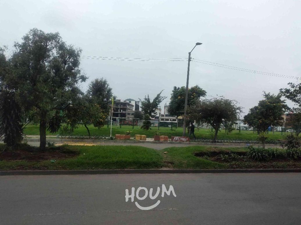 Apartamento de 3 alcobas en venta en Floralia I Sector, Bogotá, 52 m² · foto 3 de 20