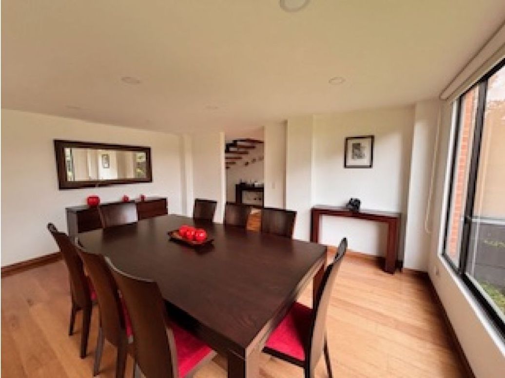Casa de 5 alcobas en venta en Guaymaral, Bogotá, 440 m² · foto 8 de 20