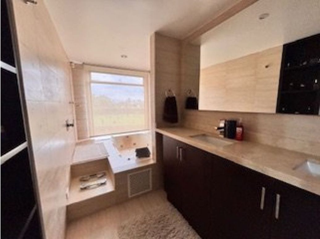 Casa de 5 alcobas en venta en Guaymaral, Bogotá, 440 m² · foto 20 de 20