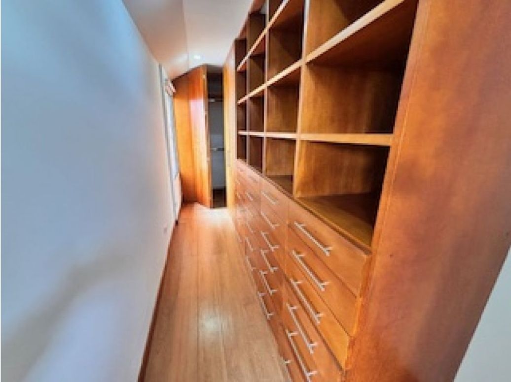 Casa de 7 alcobas en venta en Guaymaral, Bogotá, 515 m² · foto 18 de 20