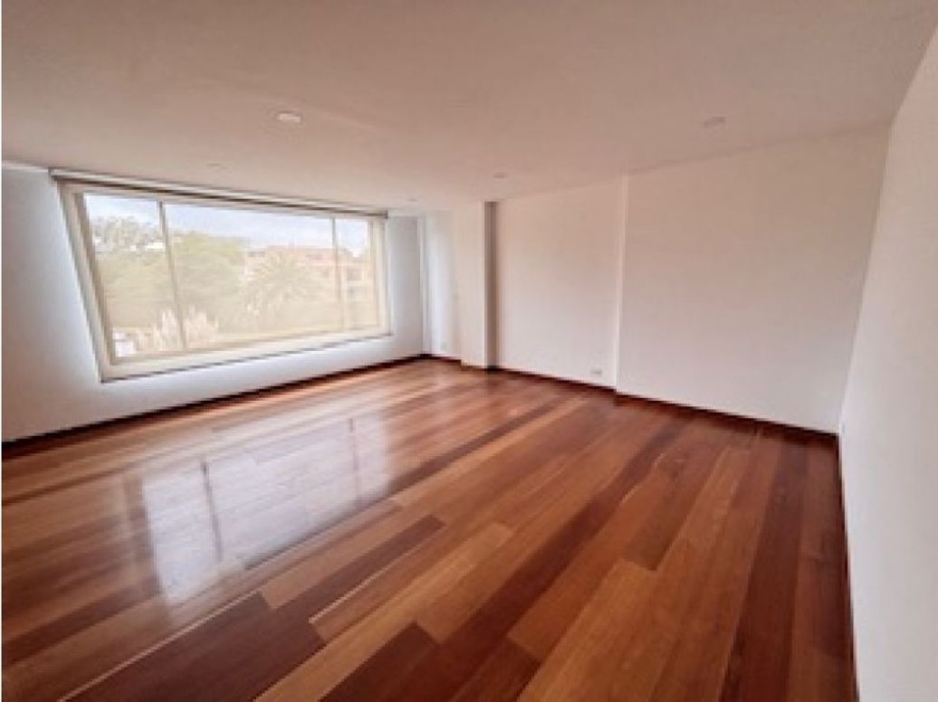 Casa de 7 alcobas en venta en Guaymaral, Bogotá, 515 m² · foto 9 de 20