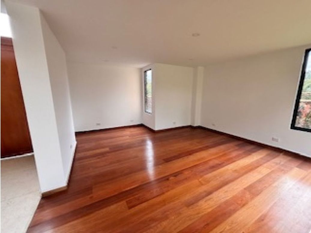 Casa de 7 alcobas en venta en Guaymaral, Bogotá, 515 m² · foto 6 de 20