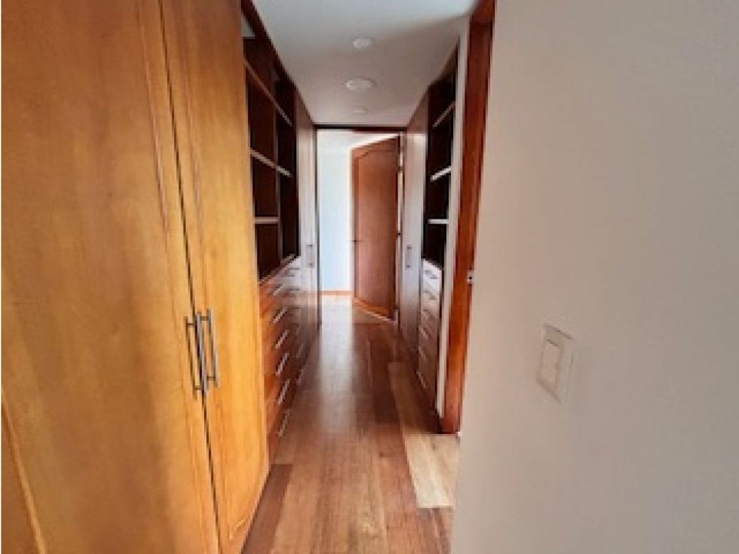 Casa de 7 alcobas en venta en Guaymaral, Bogotá, 515 m² · foto 10 de 20