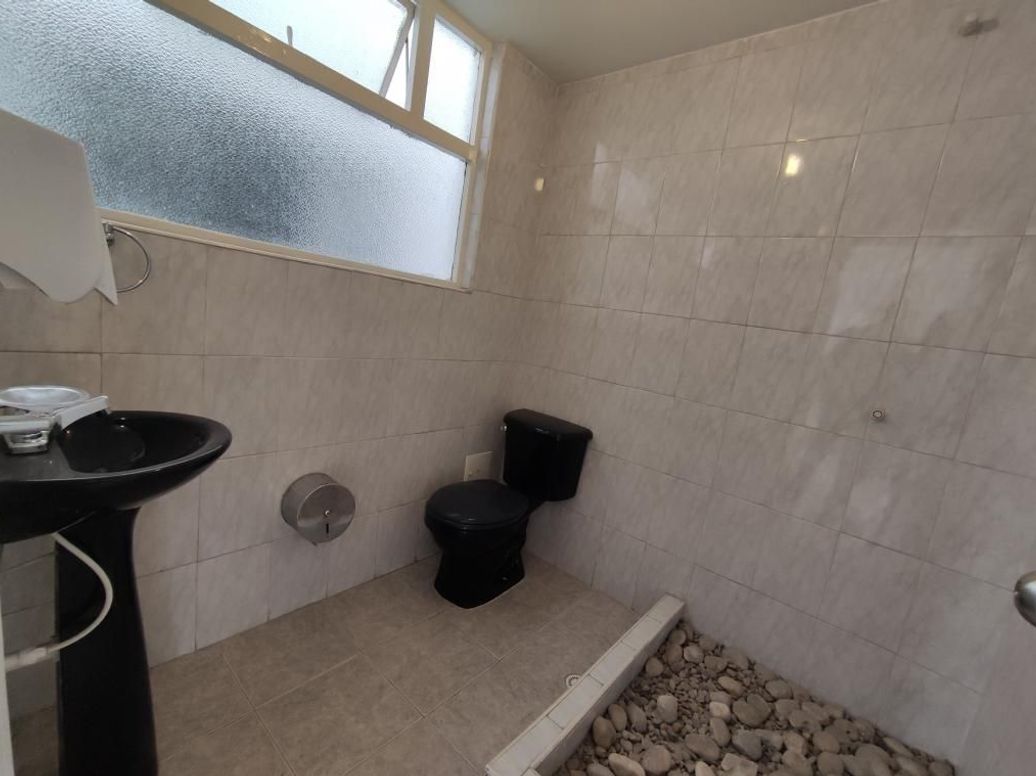 Casa de 12 alcobas en venta en Santa Ana Occidental, Bogotá, 500 m² · foto 20 de 20