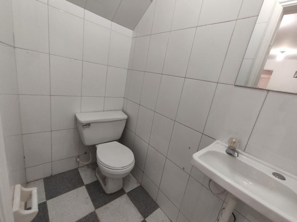Casa de 12 alcobas en venta en Santa Ana Occidental, Bogotá, 500 m² · foto 4 de 20