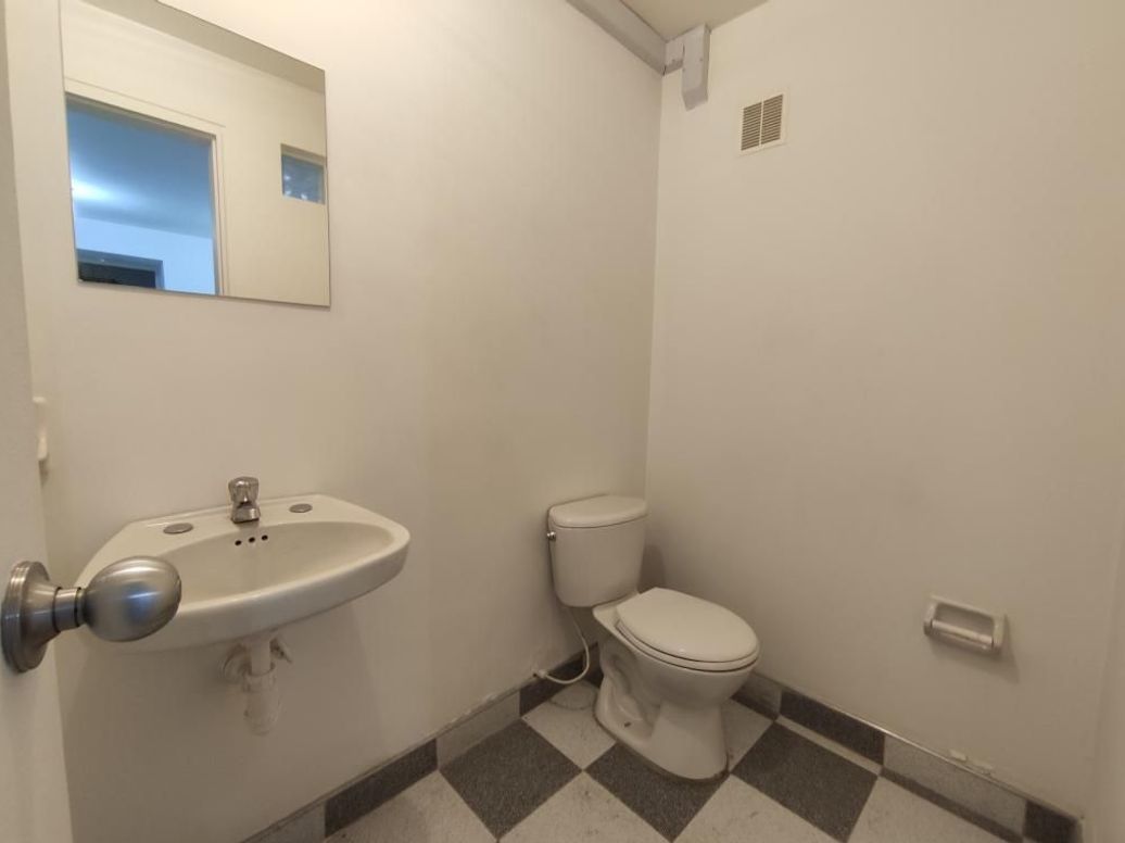 Casa de 12 alcobas en venta en Santa Ana Occidental, Bogotá, 500 m² · foto 7 de 20