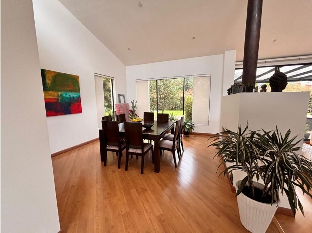 Casa de 4 alcobas en venta en Guaymaral, Bogotá, 312 m² · foto 4 de 18