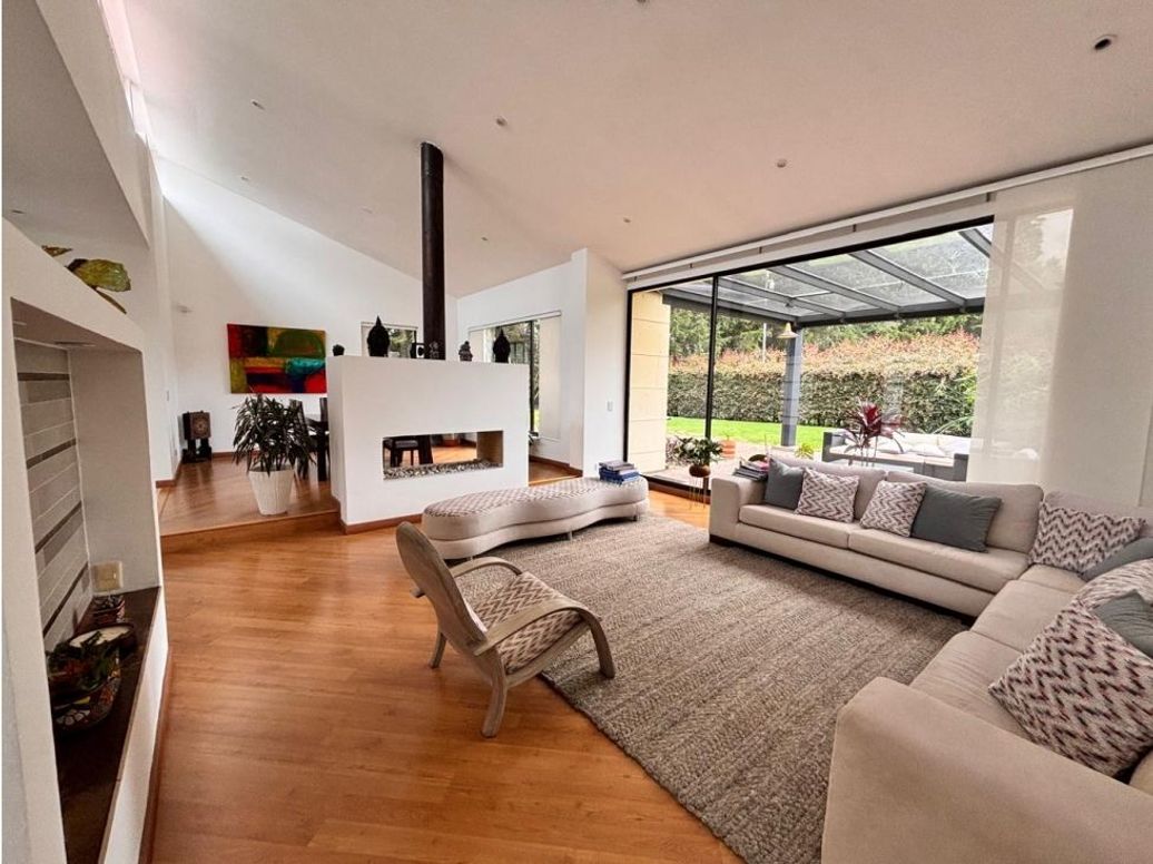 Casa de 4 alcobas en venta en Guaymaral, Bogotá, 312 m² · foto 7 de 18