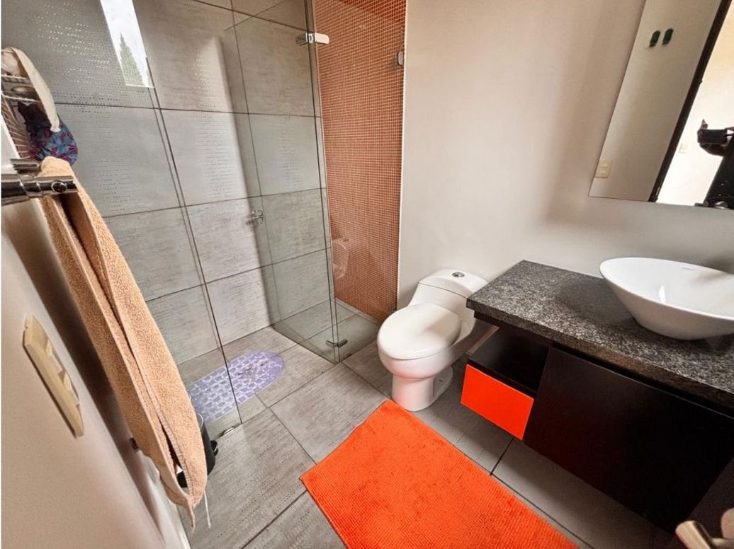 Casa de 4 alcobas en venta en Guaymaral, Bogotá, 312 m² · foto 15 de 18