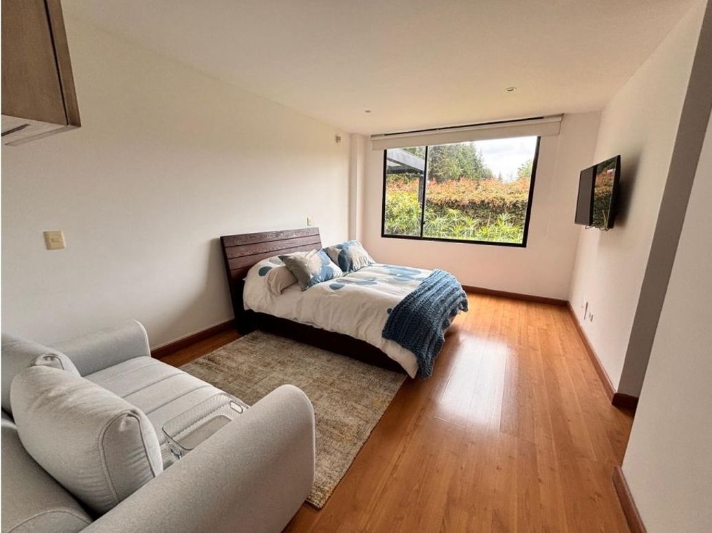 Casa de 4 alcobas en venta en Guaymaral, Bogotá, 312 m² · foto 11 de 18