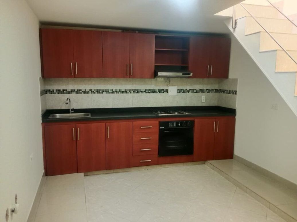 Casa de 4 alcobas en venta en Castilla, Bogotá, 80 m² · foto 18 de 20