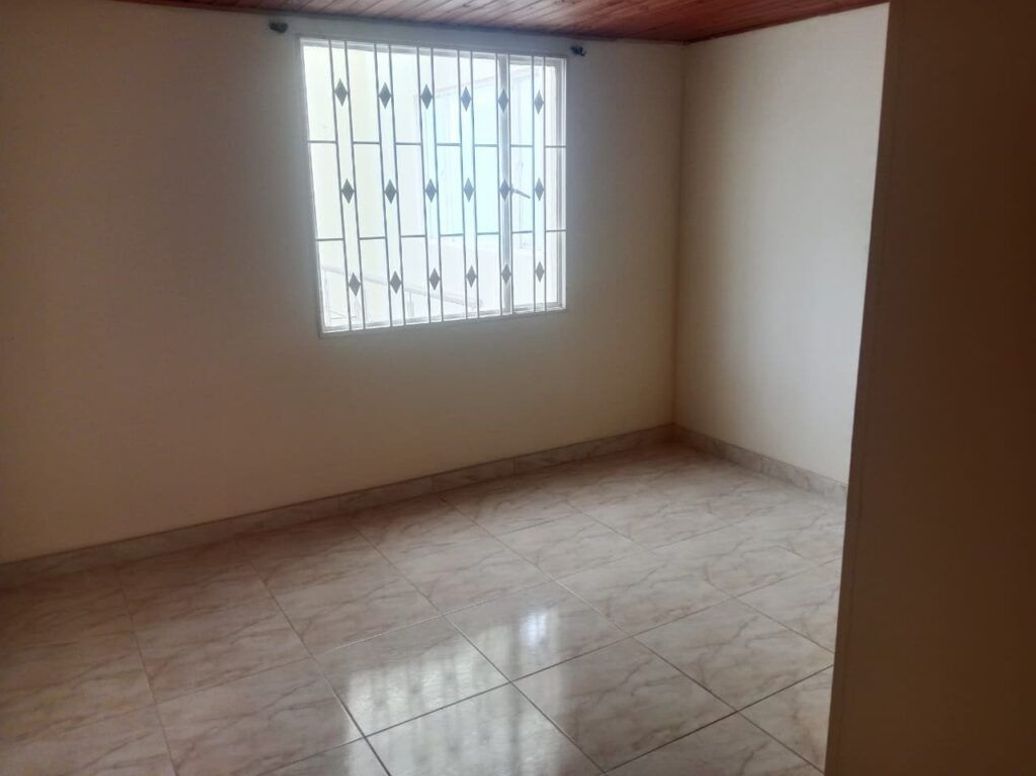 Casa de 4 alcobas en venta en Castilla, Bogotá, 80 m² · foto 9 de 20