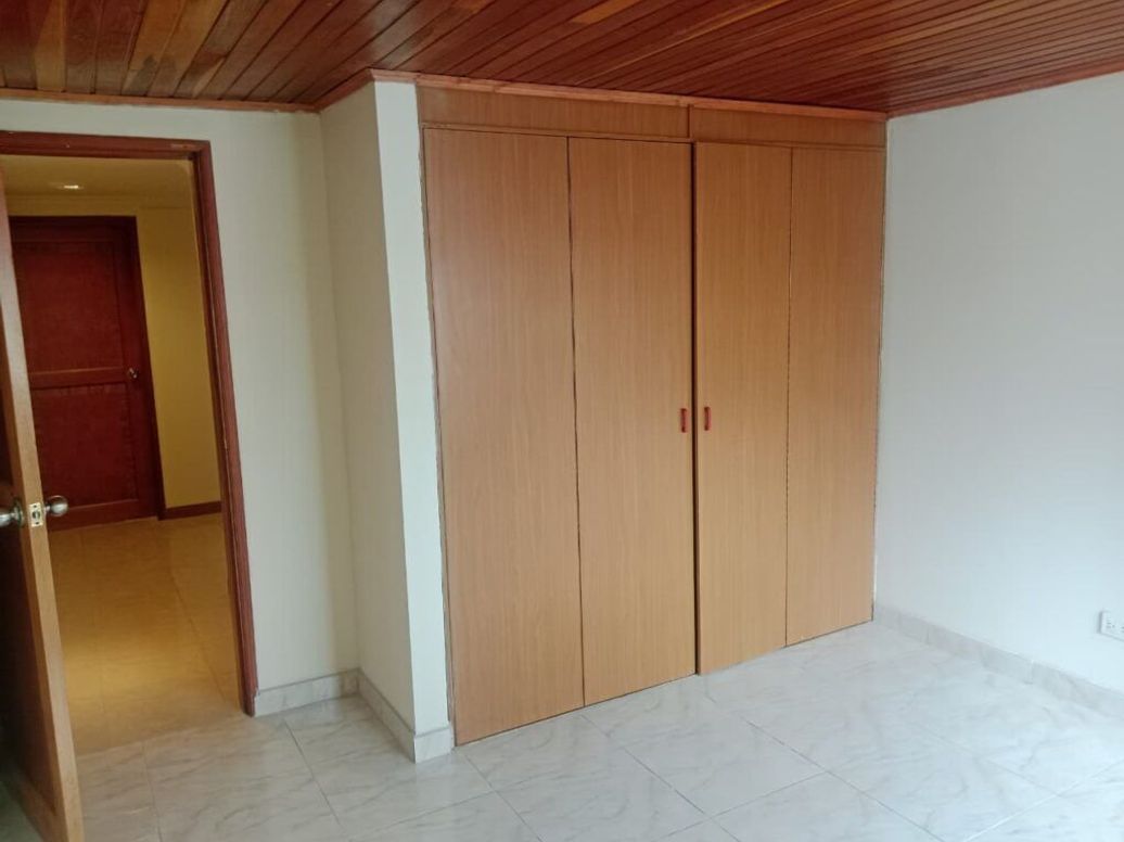 Casa de 4 alcobas en venta en Castilla, Bogotá, 80 m² · foto 8 de 20