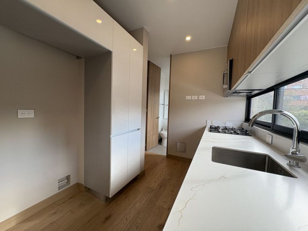 Apartamento de 1 alcoba en venta en El Retiro, Bogotá, 73 m² · foto 3 de 15
