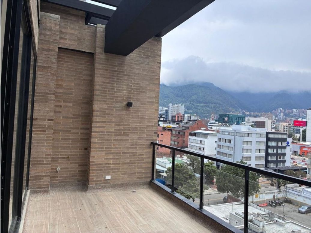 Apartamento de 3 alcobas en venta en Chicó Navarra, Bogotá, 172 m² · foto 16 de 20