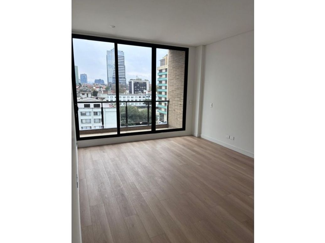 Apartamento de 3 alcobas en venta en Chicó Navarra, Bogotá, 172 m² · foto 3 de 20
