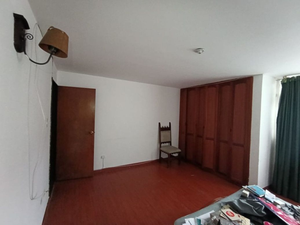 Casa de 5 alcobas en venta en Bellavista Occidental, Bogotá, 300 m² · foto 12 de 18