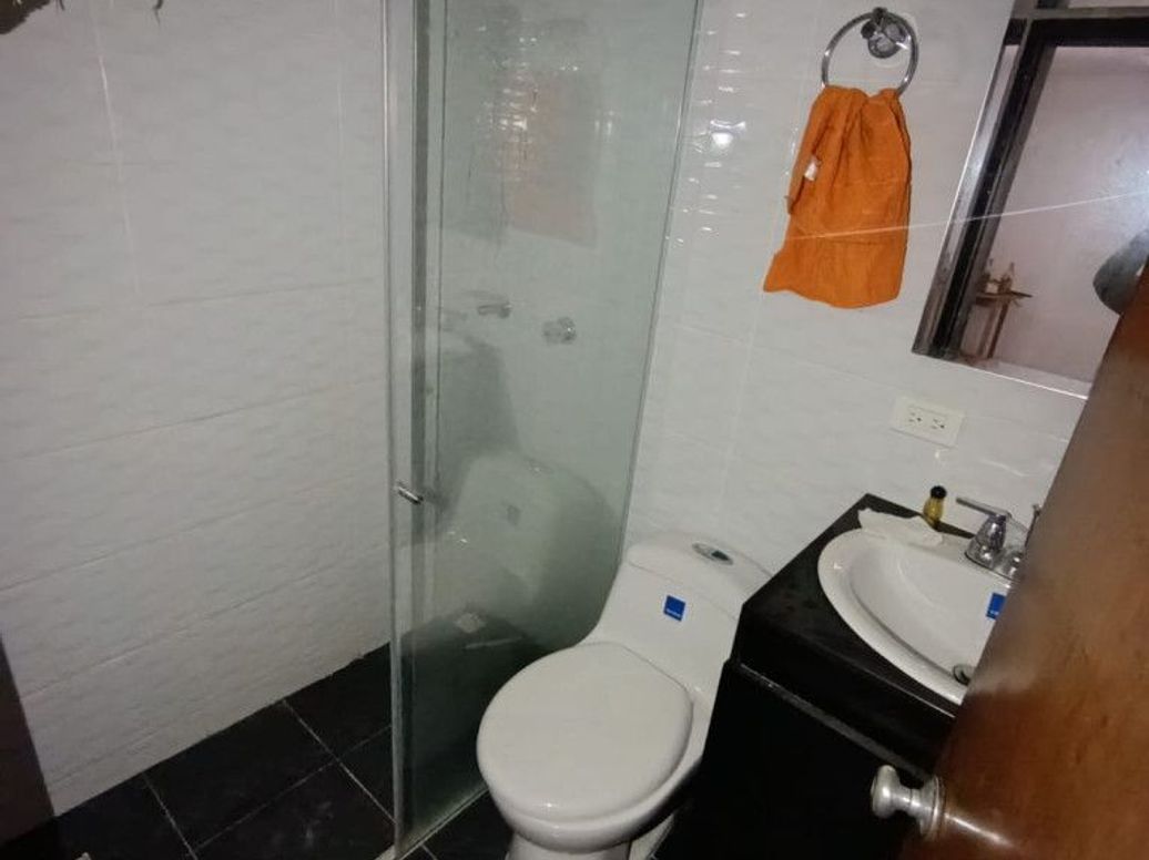 Casa de 5 alcobas en venta en Bellavista Occidental, Bogotá, 300 m² · foto 13 de 18