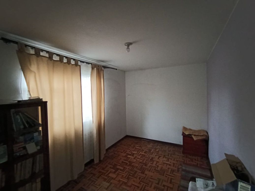 Casa de 5 alcobas en venta en Bellavista Occidental, Bogotá, 300 m² · foto 15 de 18