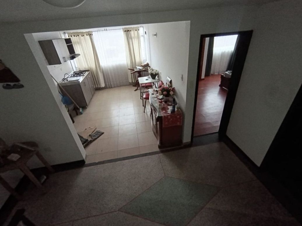 Casa de 5 alcobas en venta en Bellavista Occidental, Bogotá, 300 m² · foto 16 de 18