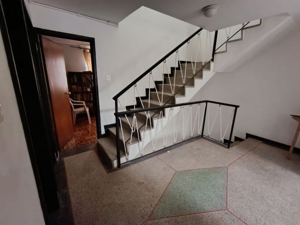 Casa de 5 alcobas en venta en Bellavista Occidental, Bogotá, 300 m² · foto 10 de 18