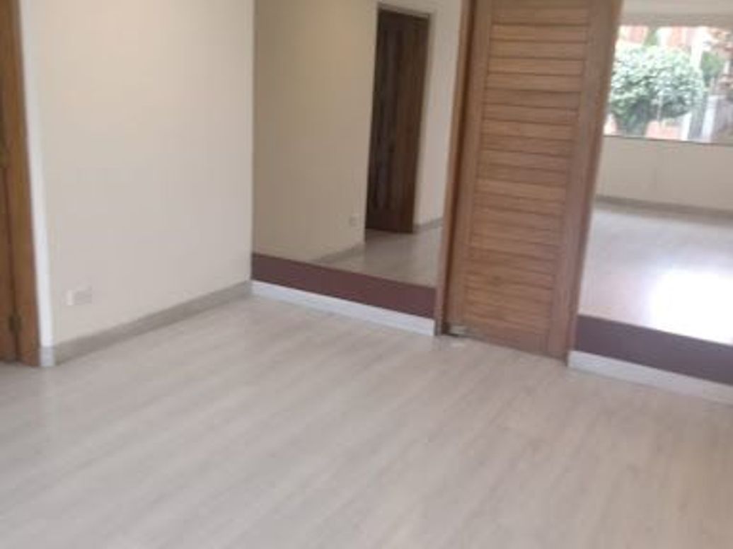 Apartamento de 2 alcobas en venta en Chicó Navarra, Bogotá, 63 m² · foto 6 de 13