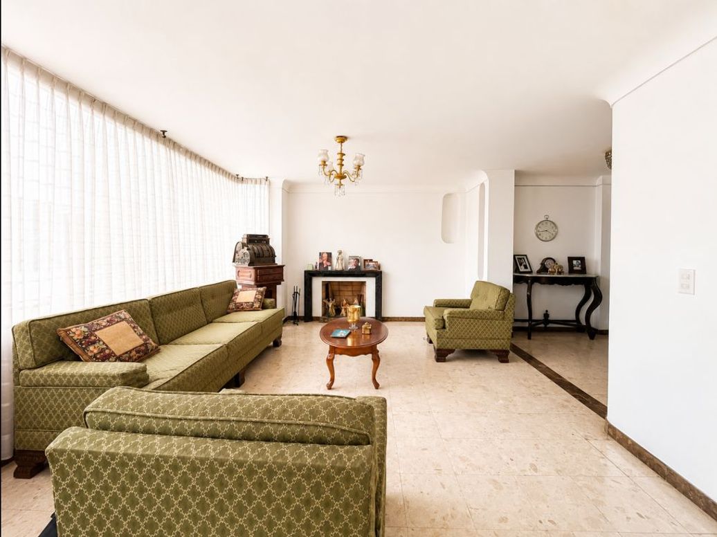 Apartamento de 3 alcobas en venta en San Patricio, Bogotá, 121 m² · foto 9 de 13