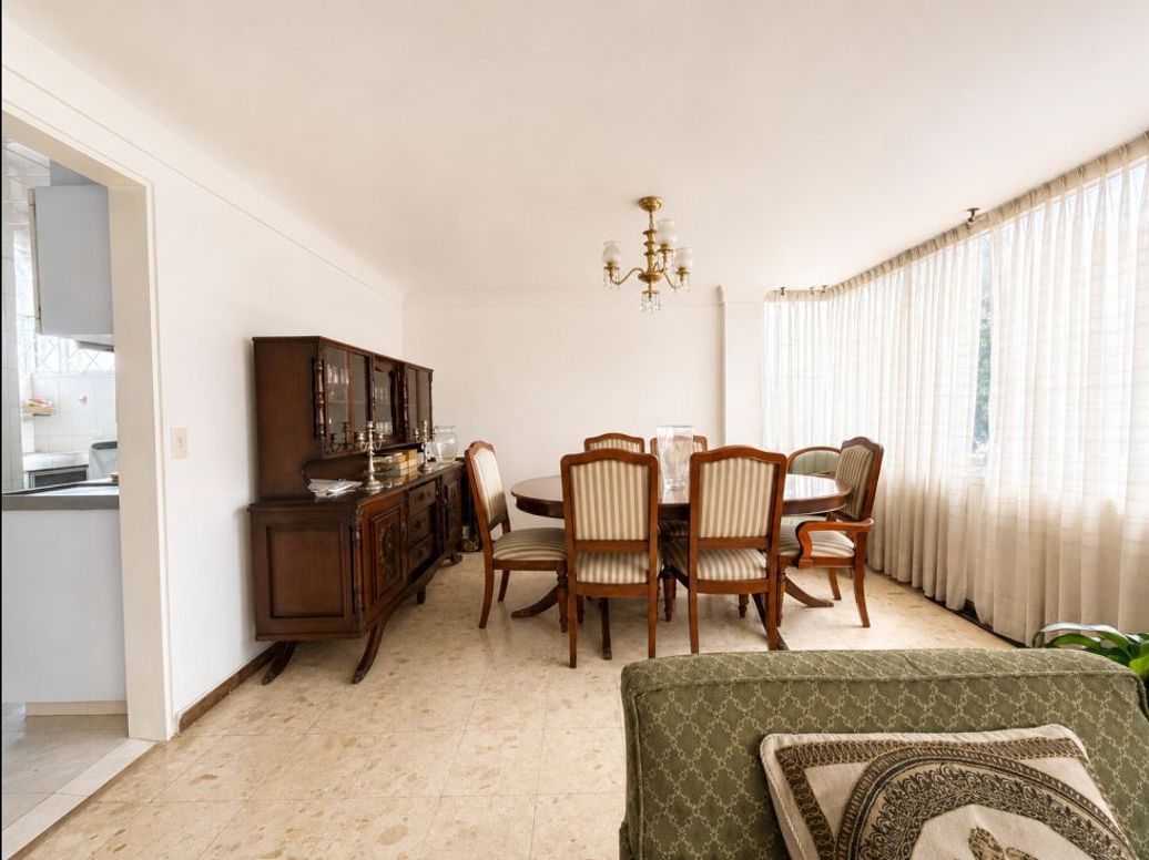 Apartamento de 3 alcobas en venta en San Patricio, Bogotá, 121 m² · foto 10 de 13
