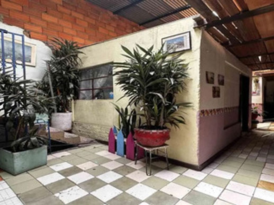 Casa de 5 alcobas en venta en Versalles, Bogotá, 350 m² · foto 7 de 13