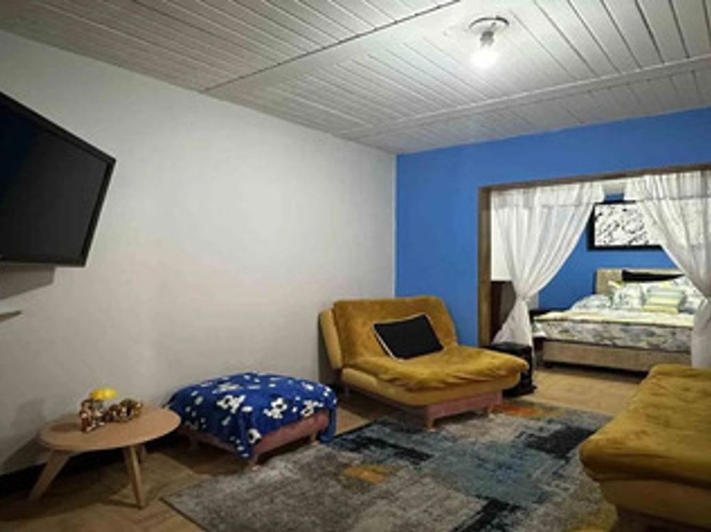 Casa de 5 alcobas en venta en Versalles, Bogotá, 350 m² · foto 10 de 13
