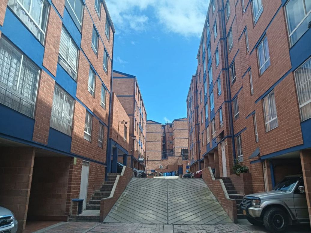 Apartamento de 3 alcobas en venta en Buenavista, Bogotá, 53 m² · foto 2 de 12