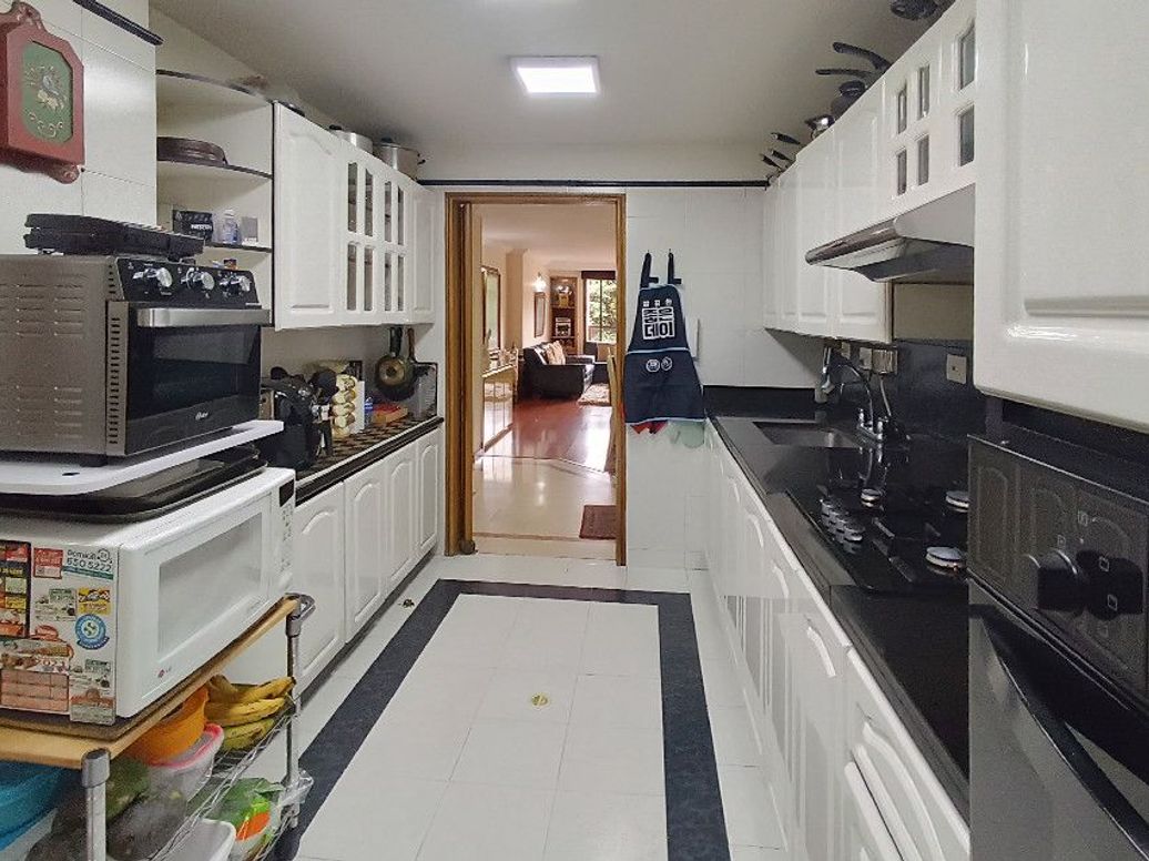Apartamento de 3 alcobas en venta en Club De Los Lagartos, Bogotá, 154 m² · foto 5 de 20