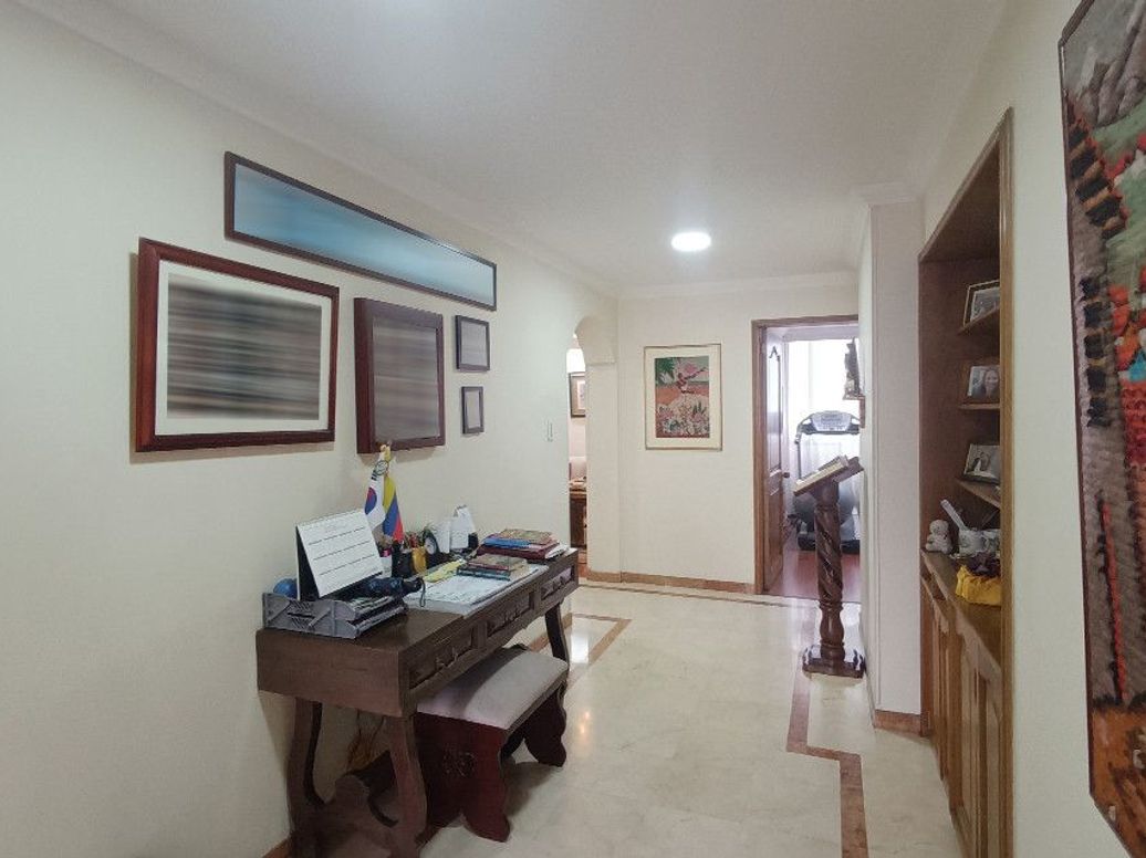 Apartamento de 3 alcobas en venta en Club De Los Lagartos, Bogotá, 154 m² · foto 17 de 20