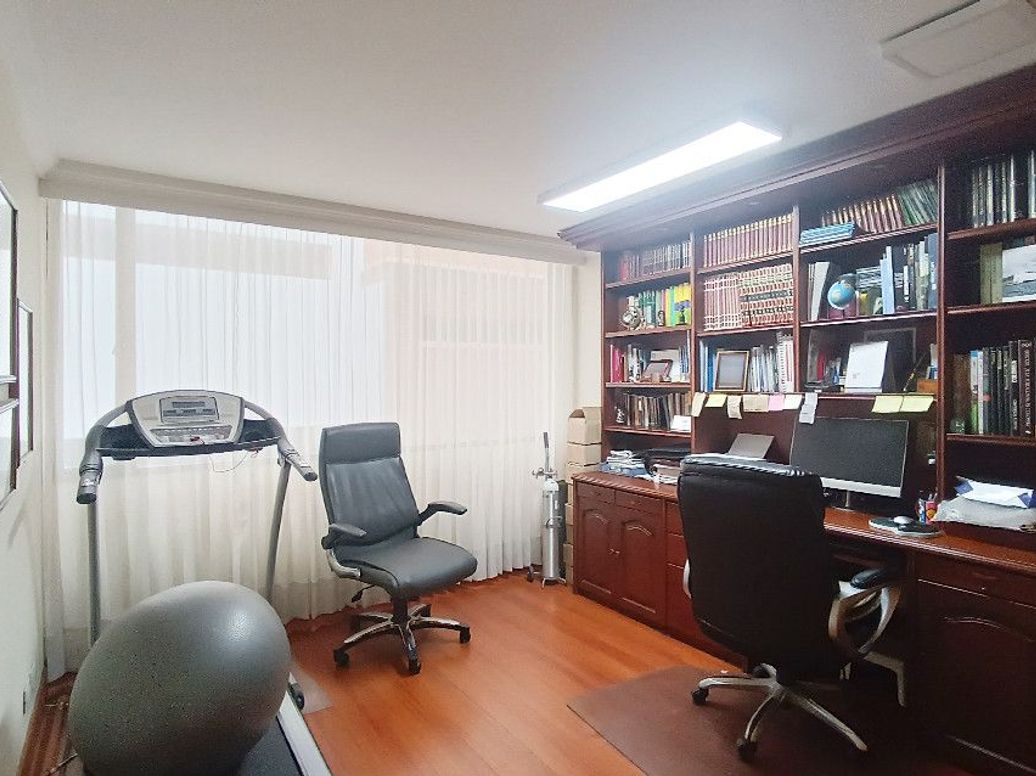 Apartamento de 3 alcobas en venta en Club De Los Lagartos, Bogotá, 154 m² · foto 15 de 20