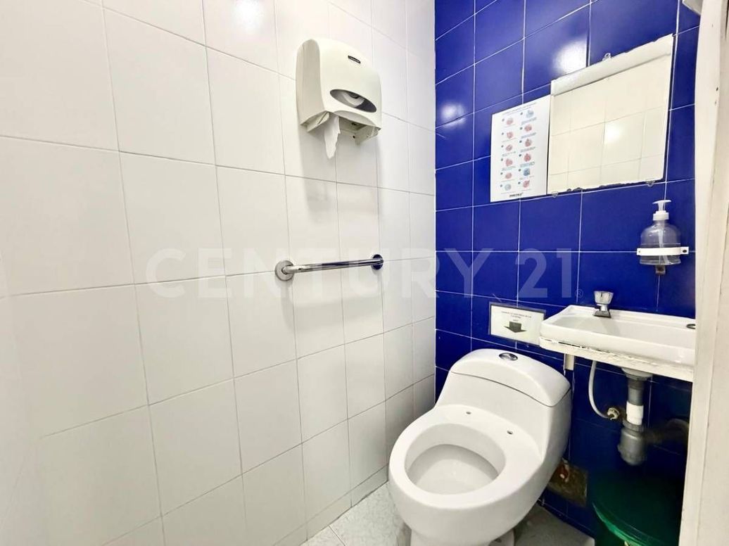 Casa de 7 alcobas en venta en Lago Gaitán El Lago, Bogotá, 321 m² · foto 13 de 20