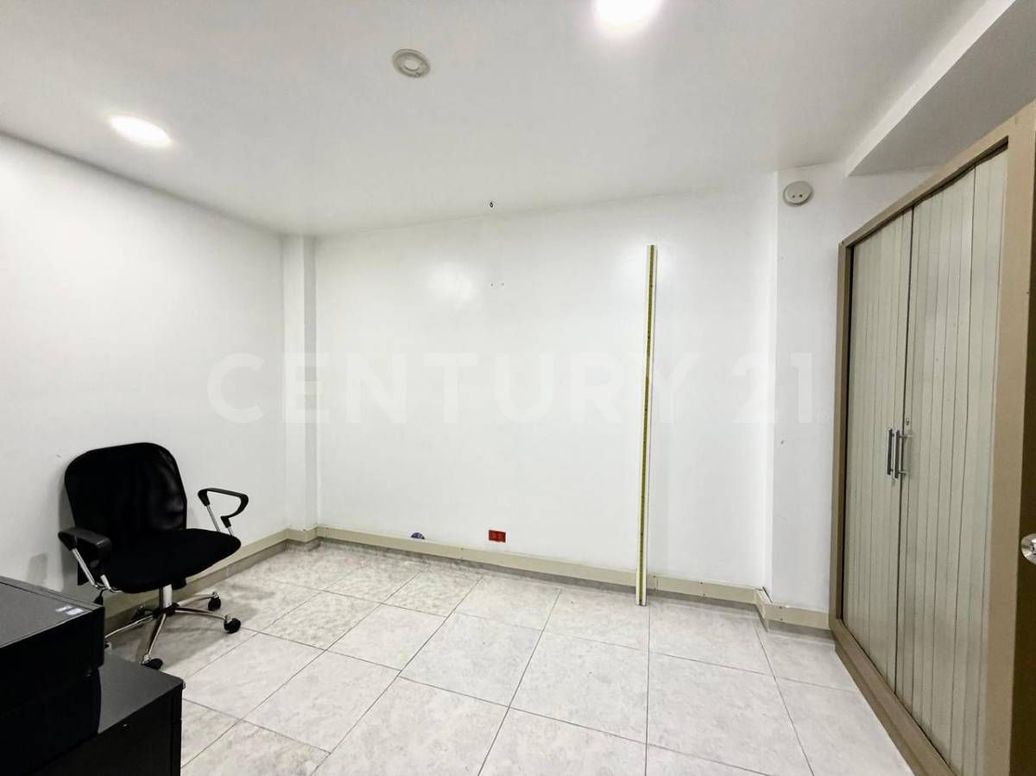 Casa de 7 alcobas en venta en Lago Gaitán El Lago, Bogotá, 321 m² · foto 19 de 20