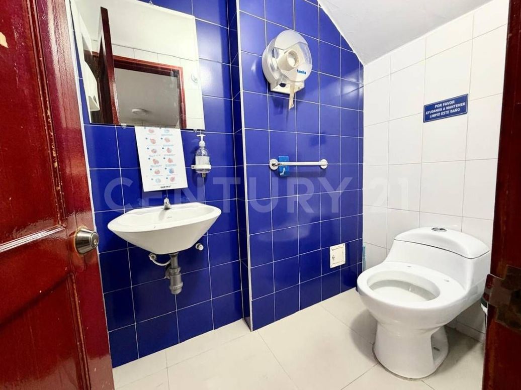 Casa de 7 alcobas en venta en Lago Gaitán El Lago, Bogotá, 321 m² · foto 14 de 20