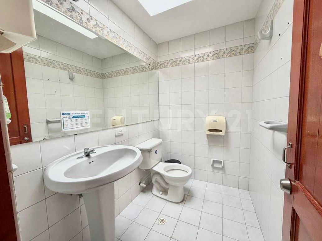 Casa de 7 alcobas en venta en Lago Gaitán El Lago, Bogotá, 321 m² · foto 11 de 20