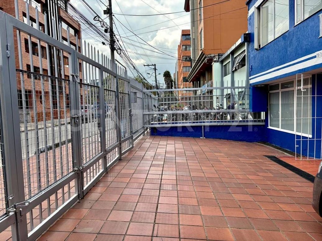 Casa de 7 alcobas en venta en Lago Gaitán El Lago, Bogotá, 321 m² · foto 4 de 20