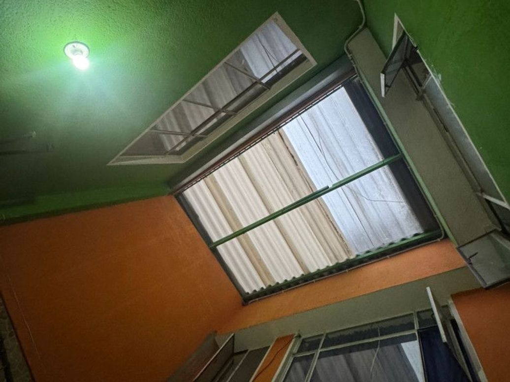 Casa de 11 alcobas en venta en Ciudad Jardín Sur, Bogotá, 246 m² · foto 10 de 14