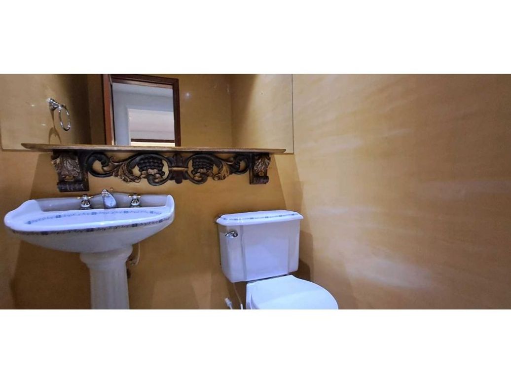 Apartamento de 3 alcobas en venta en Los Rosales, Bogotá, 265 m² · foto 8 de 20