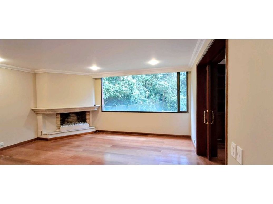 Apartamento de 3 alcobas en venta en Los Rosales, Bogotá, 265 m² · foto 7 de 20