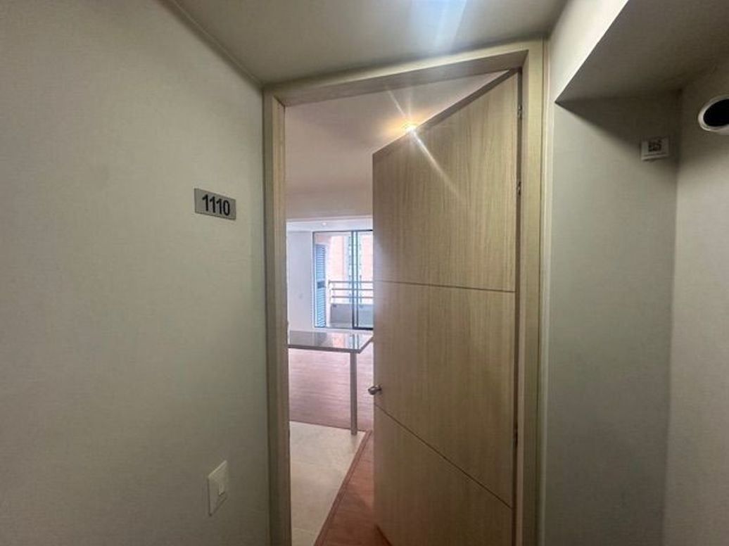 Apartamento de 2 alcobas en venta en El Redil, Bogotá, 64 m² · foto 2 de 20