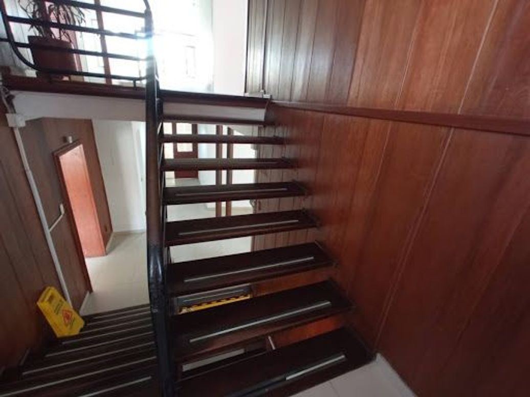 Casa de 20 alcobas en arriendo en San Luis, Bogotá, 598 m² · foto 5 de 20
