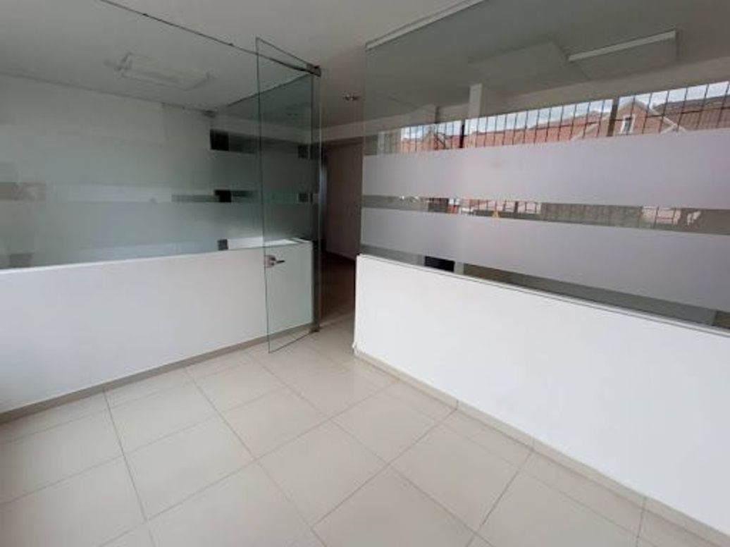 Casa de 20 alcobas en arriendo en San Luis, Bogotá, 598 m² · foto 11 de 20