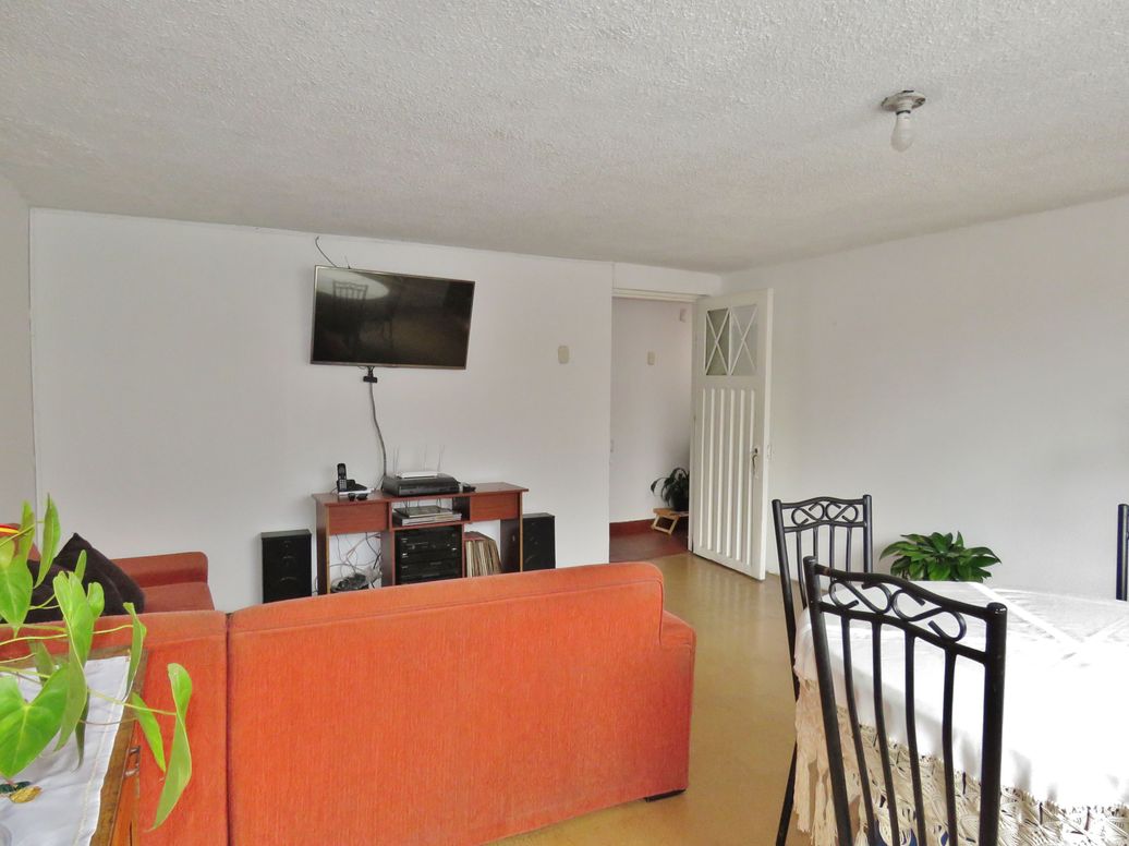 Casa de 5 alcobas en venta en La Veracruz, Bogotá, 393 m² · foto 4 de 5
