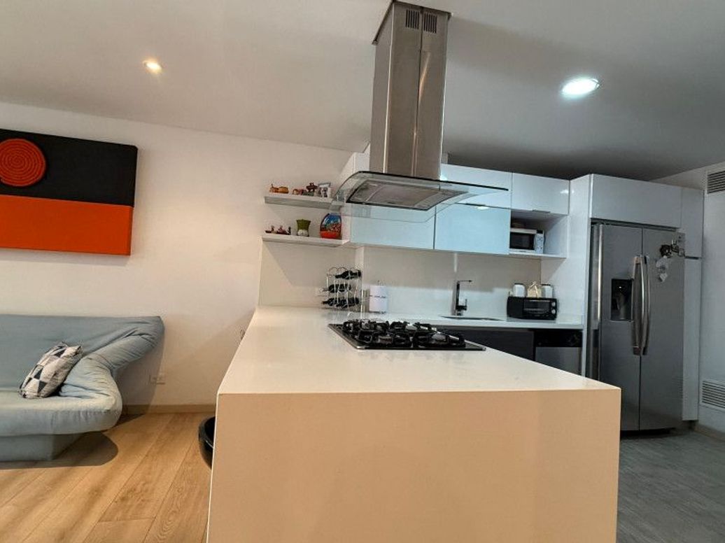 Apartamento en venta en Santa Barbara Occidental, Bogotá · foto 2 de 20