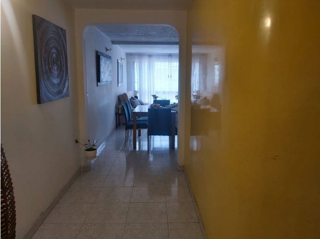 Apartamento de 3 alcobas en venta en La Castellana, Bogotá, 89 m² · foto 9 de 13