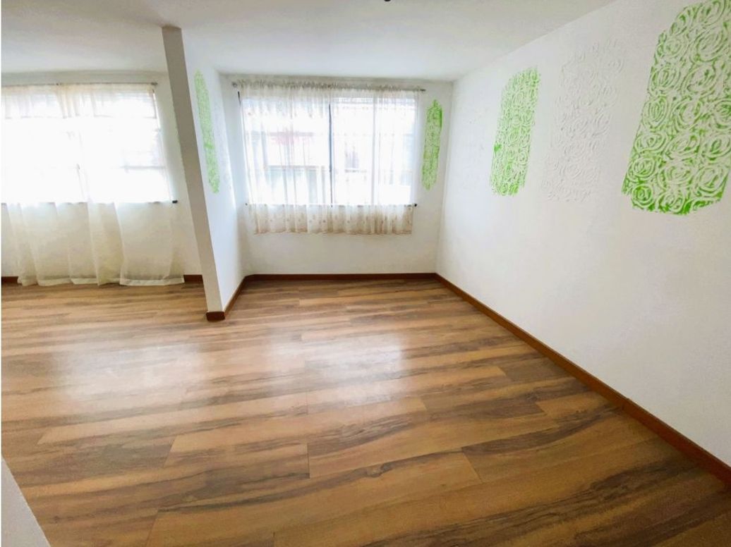 Casa de 9 alcobas en venta en San Fernando, Bogotá, 300 m² · foto 3 de 15