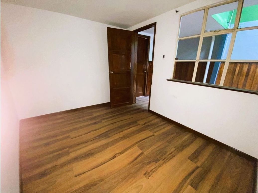 Casa de 9 alcobas en venta en San Fernando, Bogotá, 300 m² · foto 7 de 15